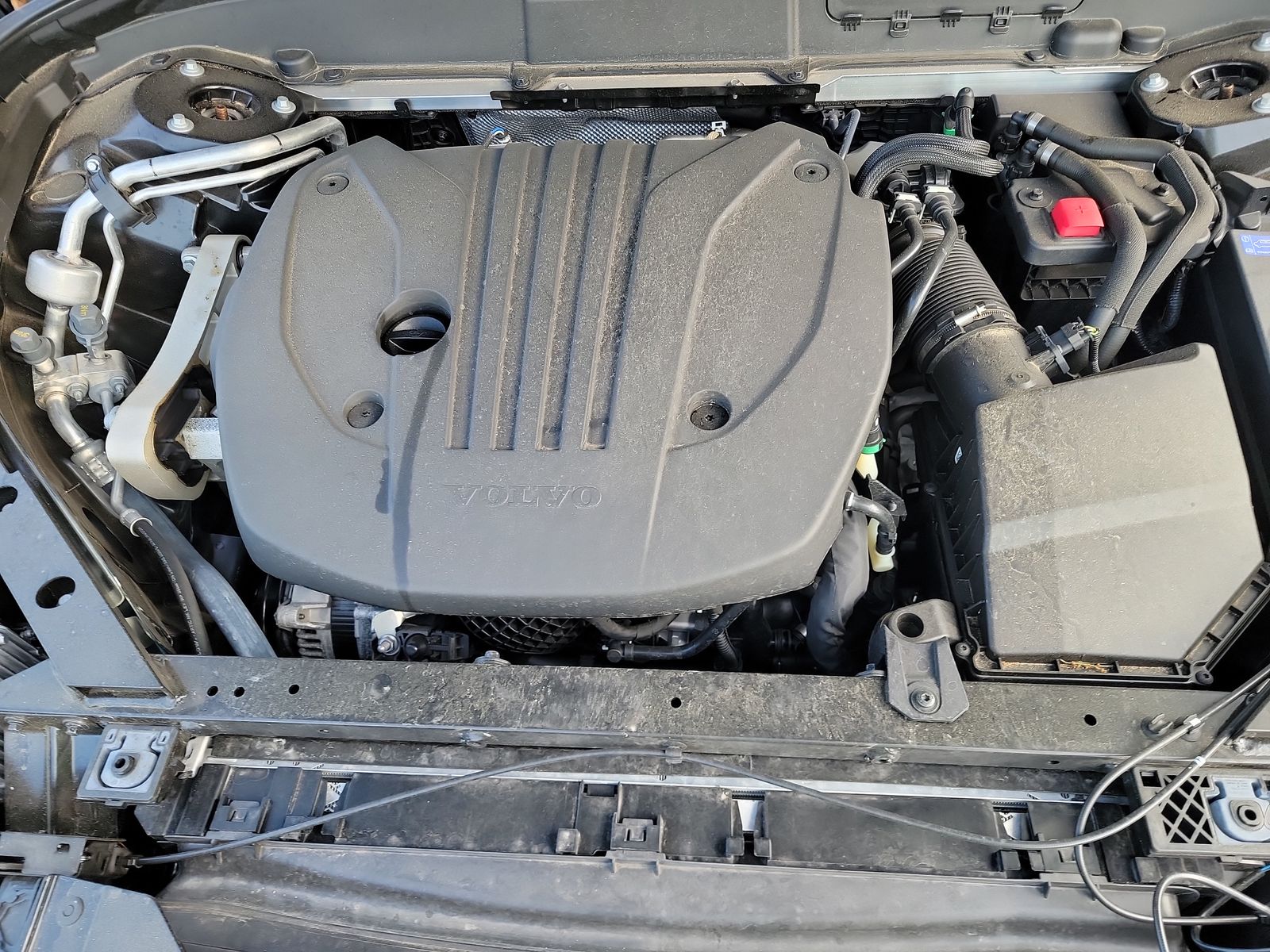 2022 Volvo XC60 B5 Momentum AWD