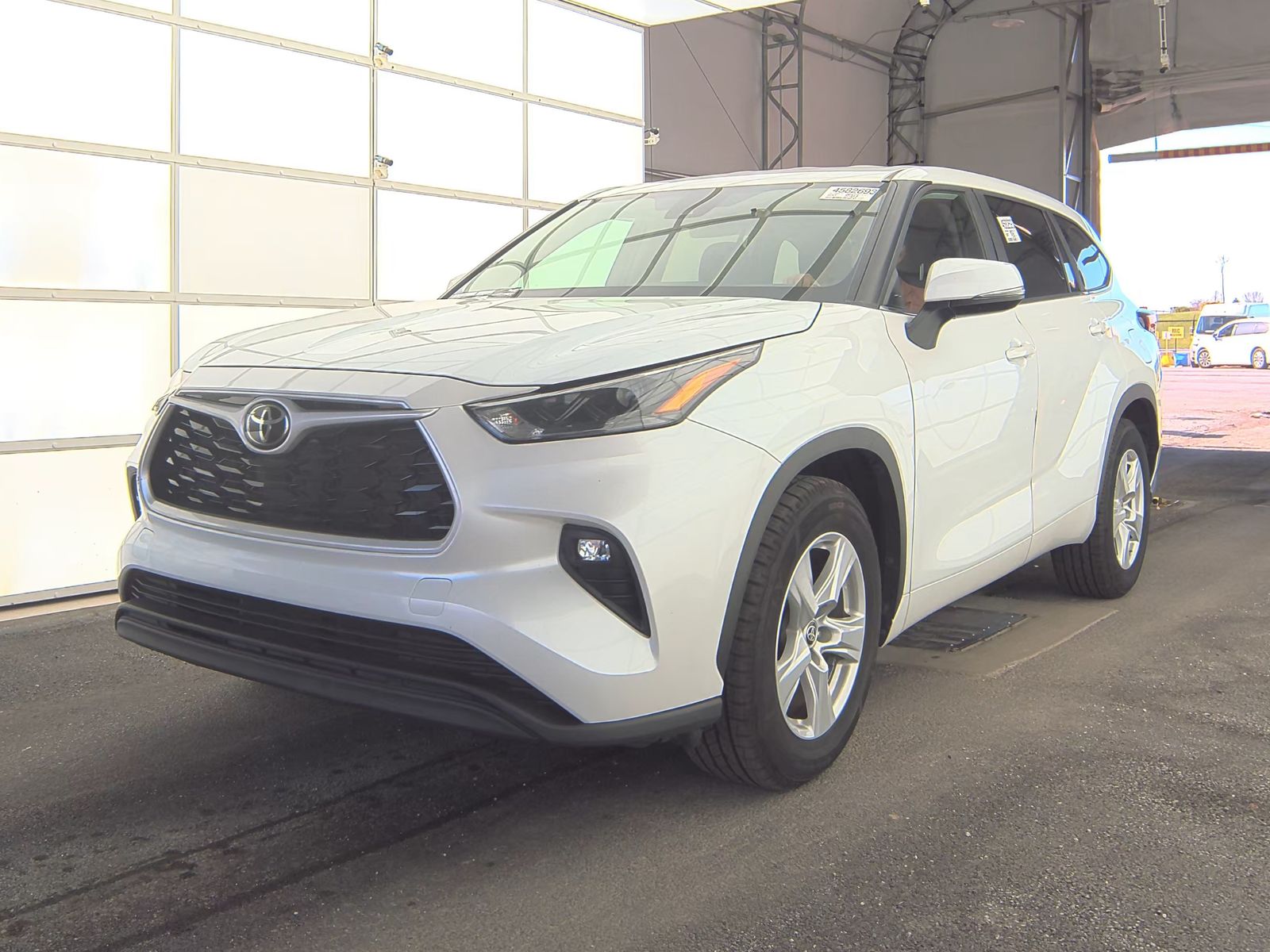 2023 Toyota Highlander LE FWD