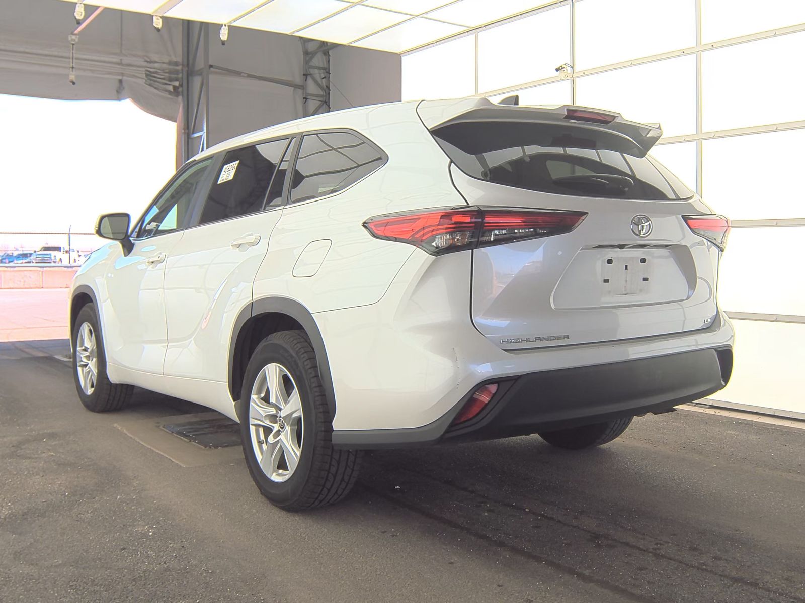 2023 Toyota Highlander LE FWD