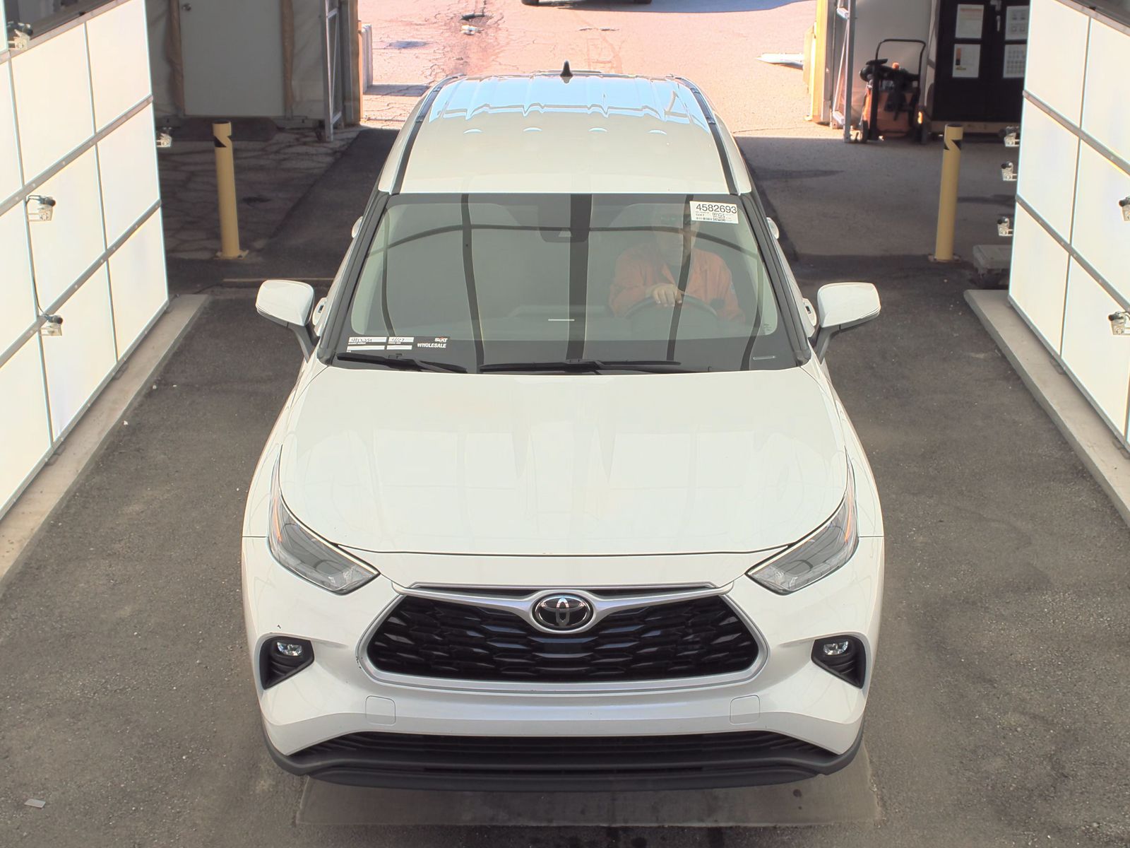 2023 Toyota Highlander LE FWD