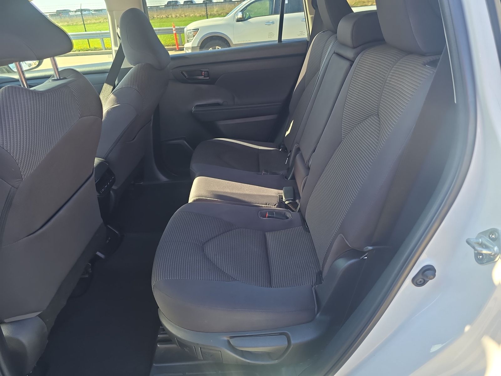 2023 Toyota Highlander LE FWD