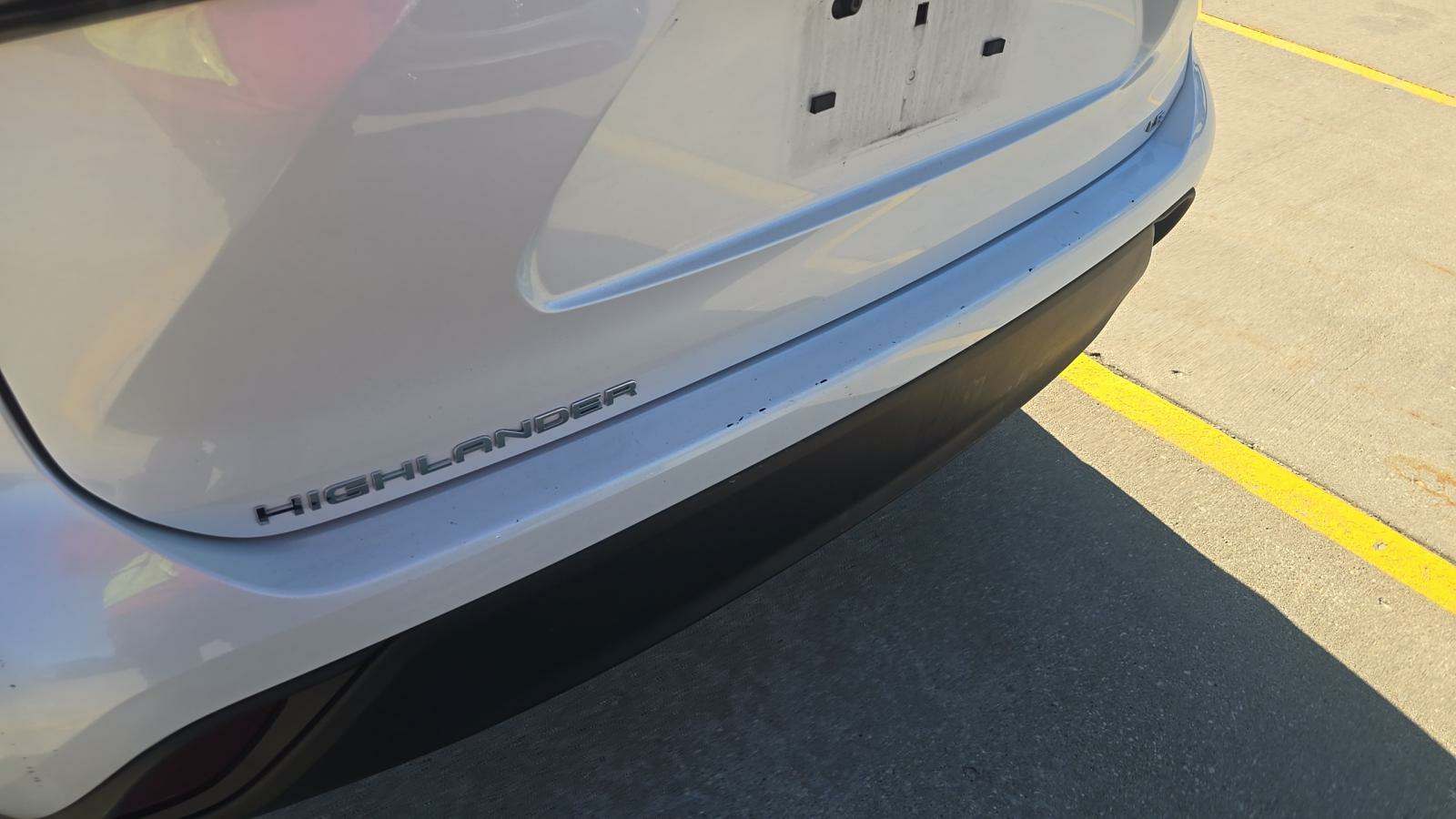 2023 Toyota Highlander LE FWD