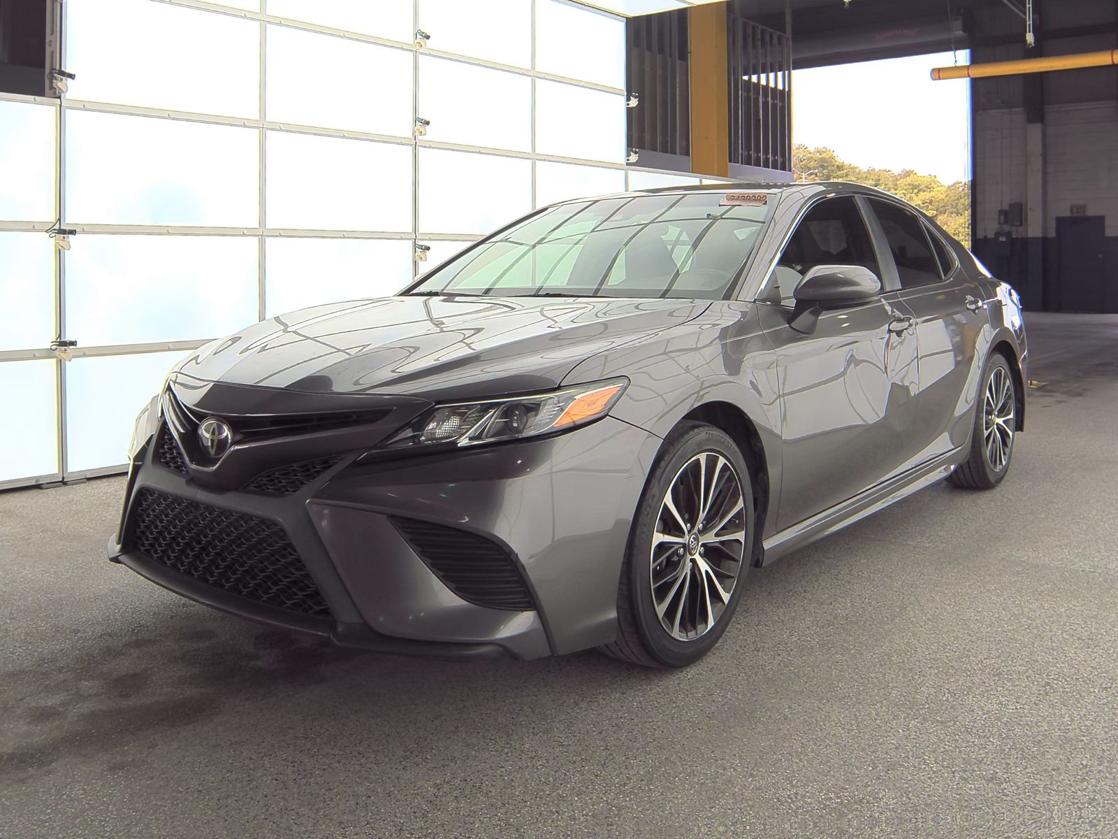 2018 Toyota Camry SE FWD