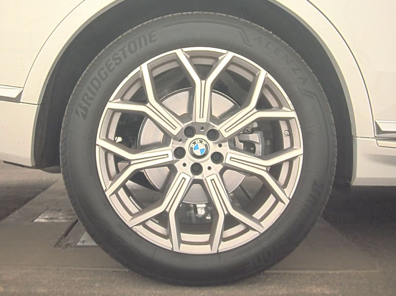 2025 BMW X7 xDrive40i AWD