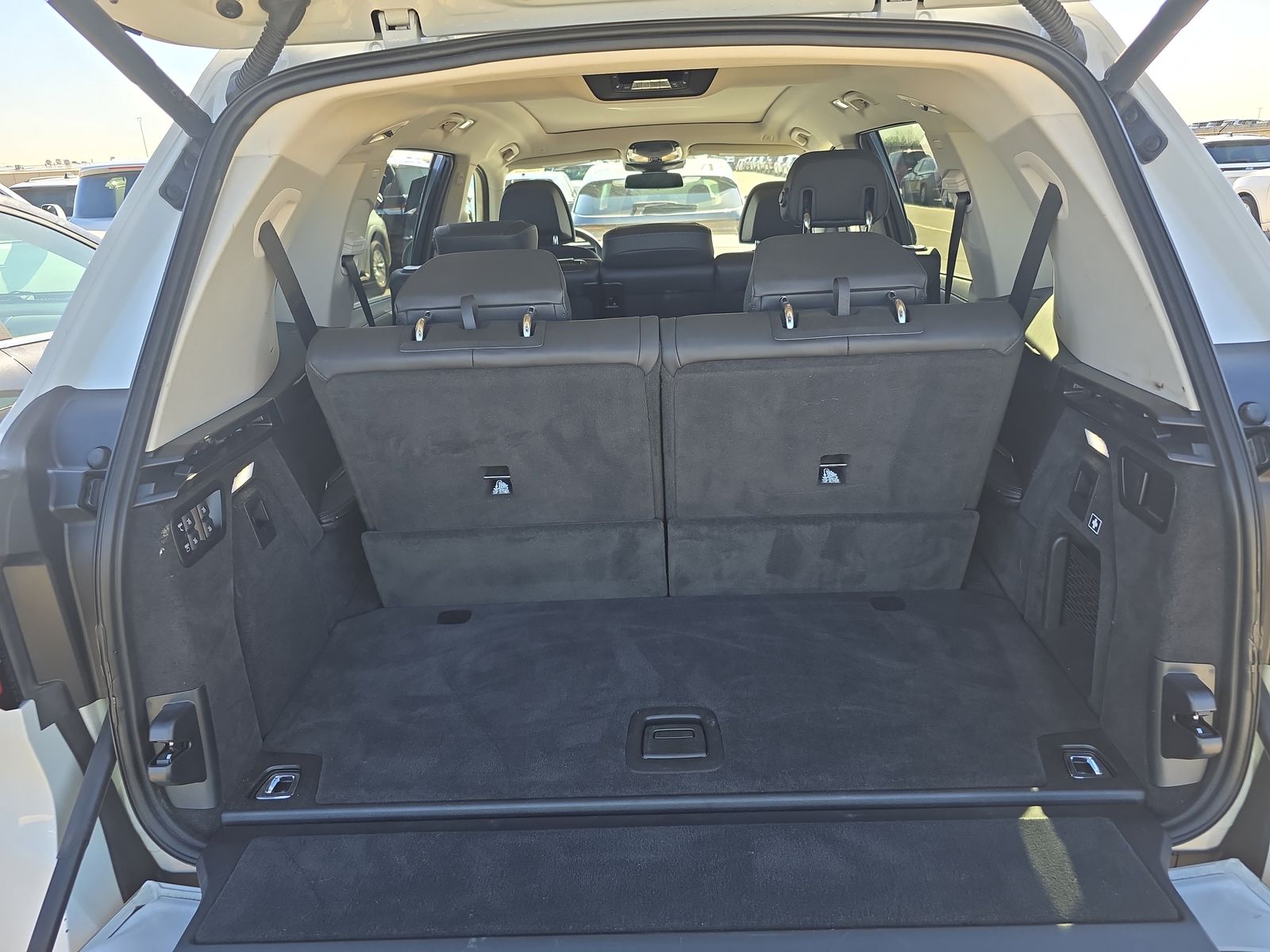 2025 BMW X7 xDrive40i AWD