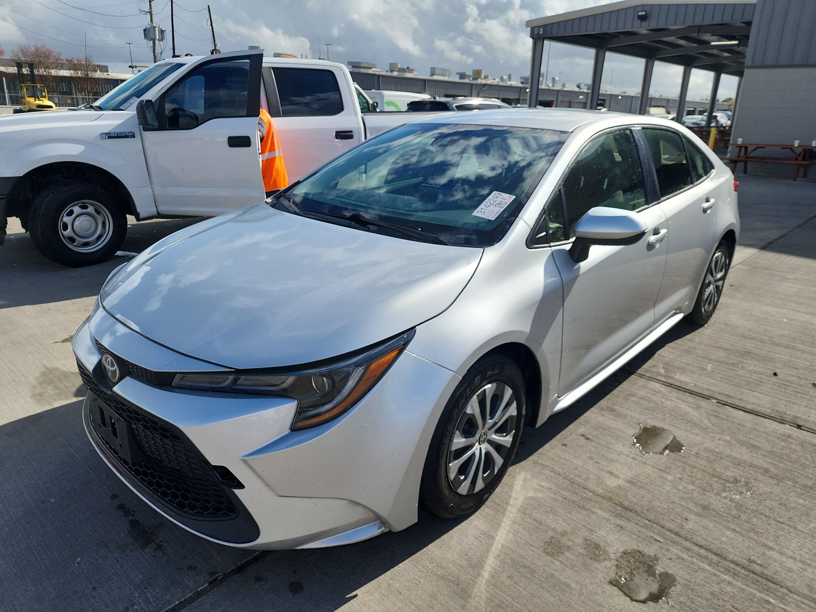 2022 Toyota Corolla Hybrid LE FWD