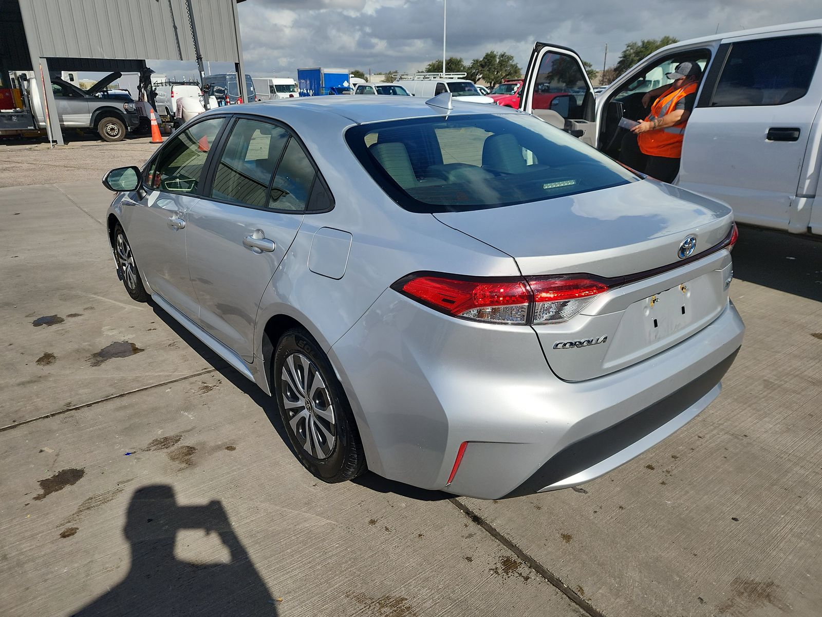 2022 Toyota Corolla Hybrid LE FWD