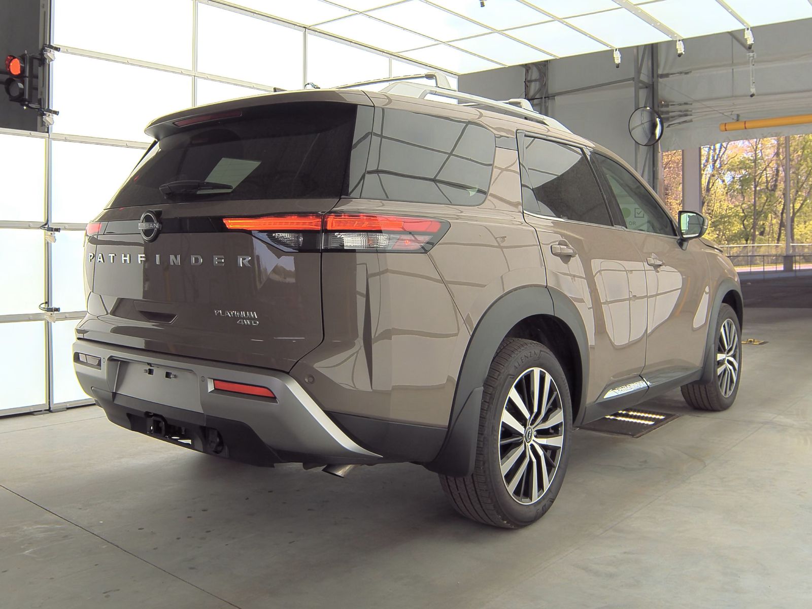 2024 Nissan Pathfinder Platinum AWD