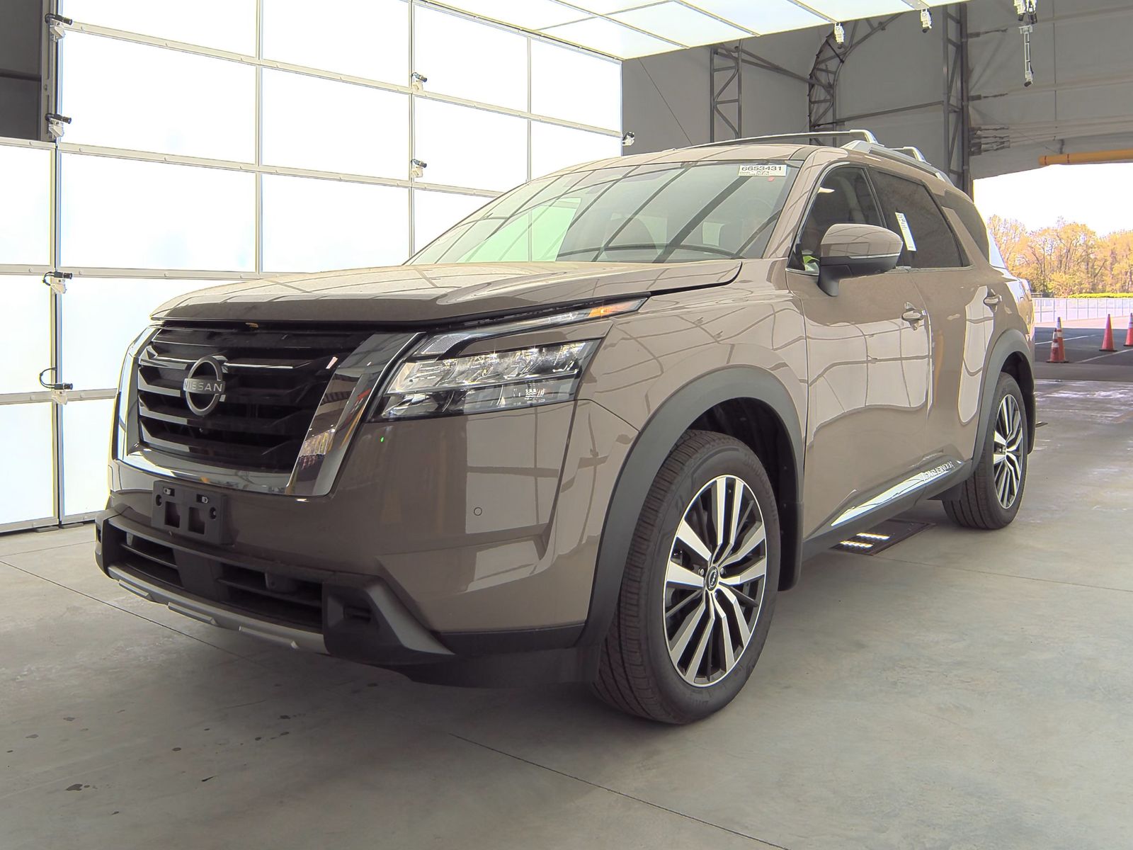 2024 Nissan Pathfinder Platinum AWD