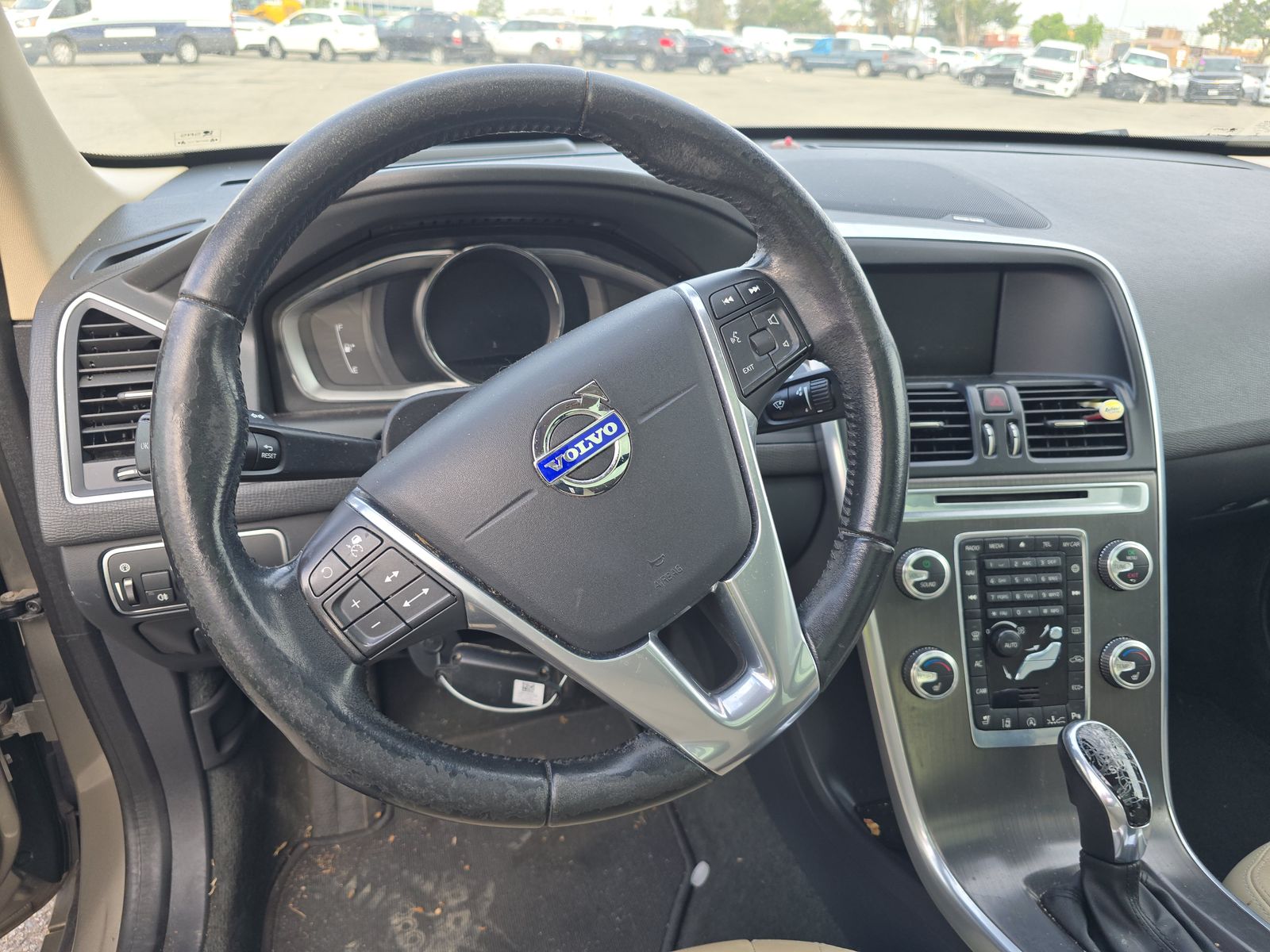 2016 Volvo XC60 T5 Platinum FWD