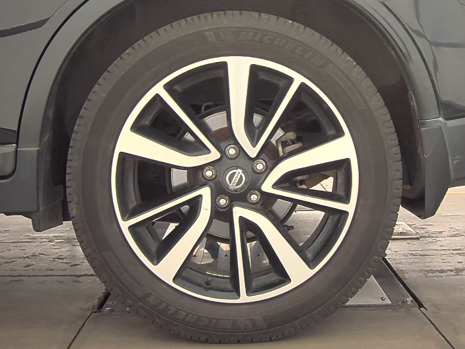 2017 Nissan Rogue SL FWD