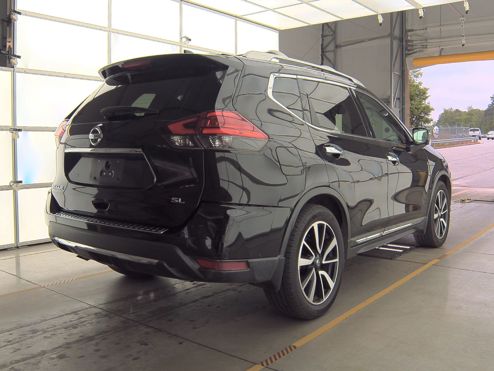 2017 Nissan Rogue SL FWD