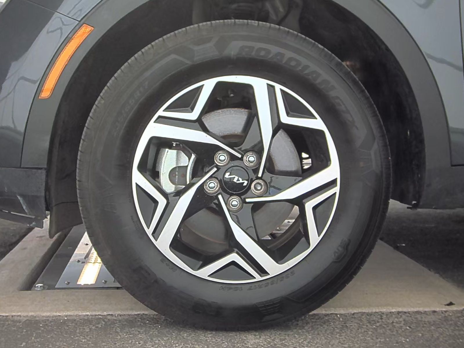 2024 Kia Sportage LX AWD