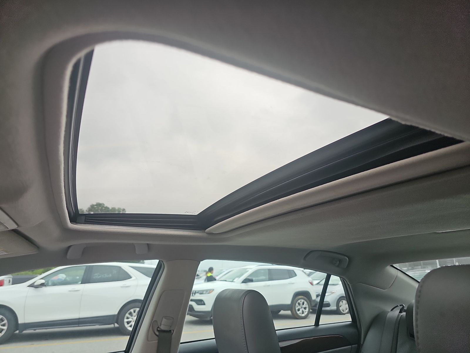 2010 Toyota Avalon XLS FWD