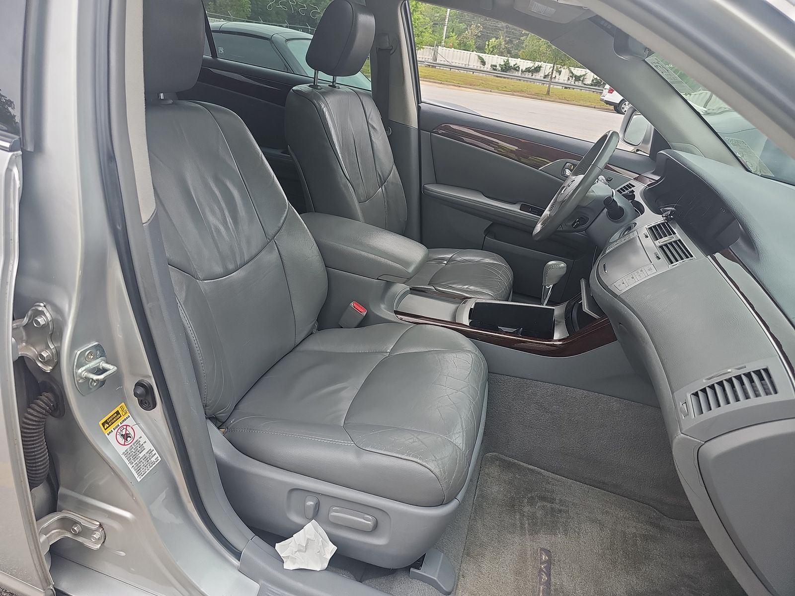 2010 Toyota Avalon XLS FWD