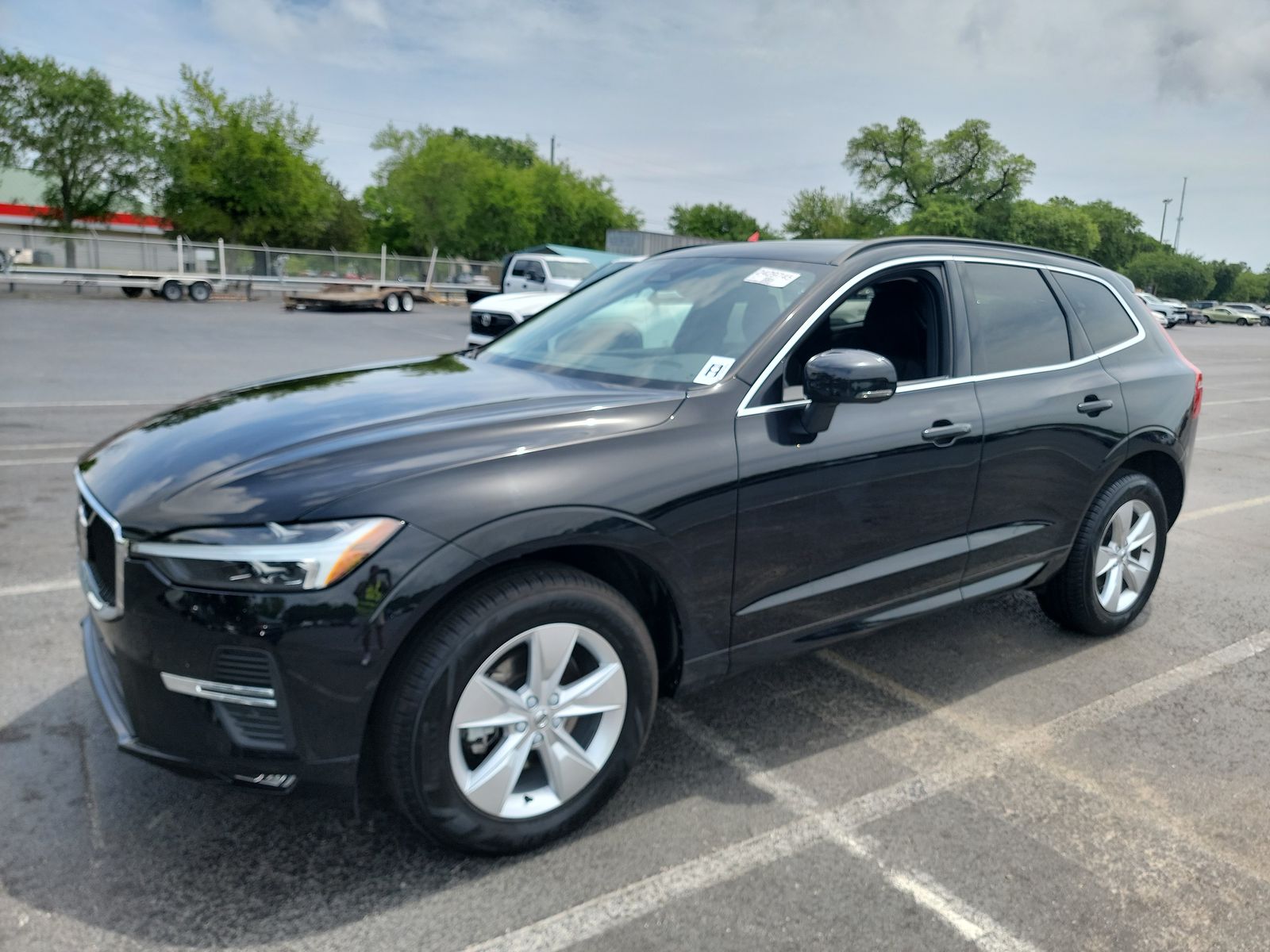 2022 Volvo XC60 B5 Momentum AWD