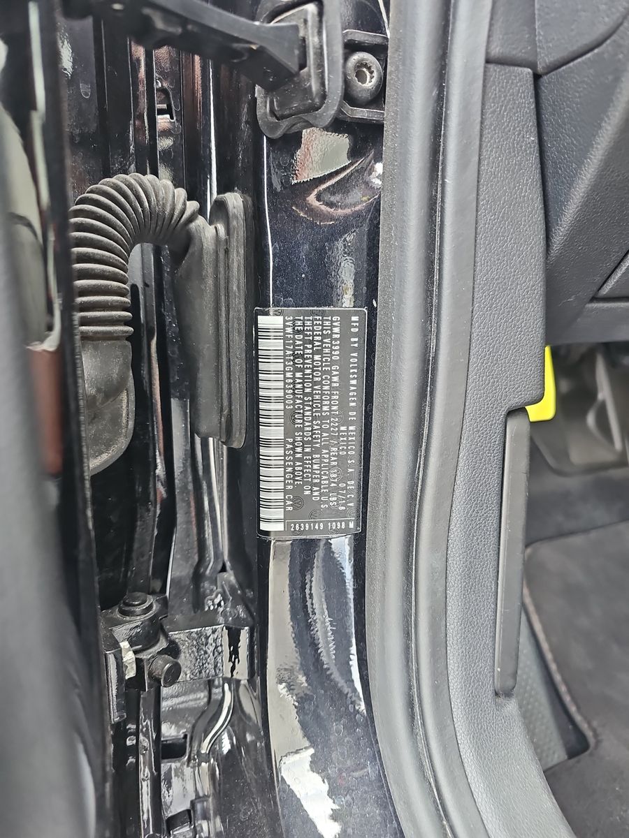 2016 Volkswagen Beetle 1.8T Classic FWD