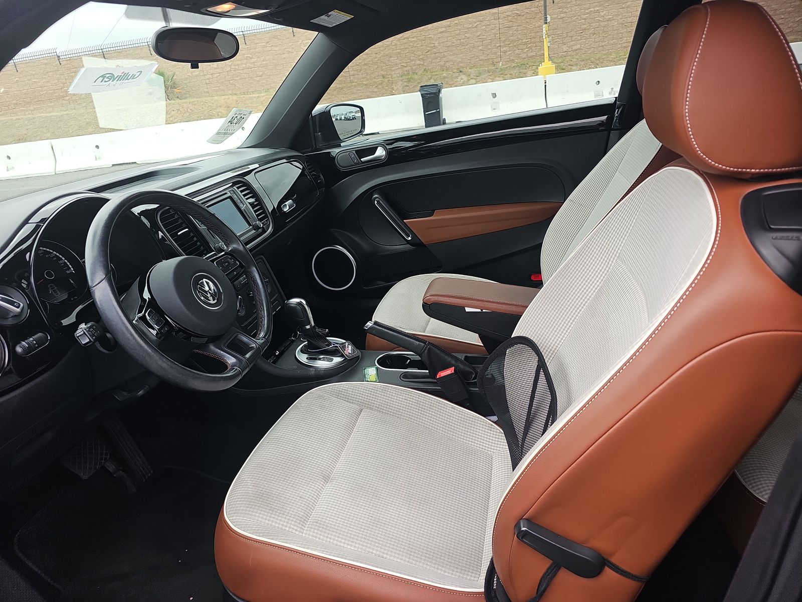 2016 Volkswagen Beetle 1.8T Classic FWD