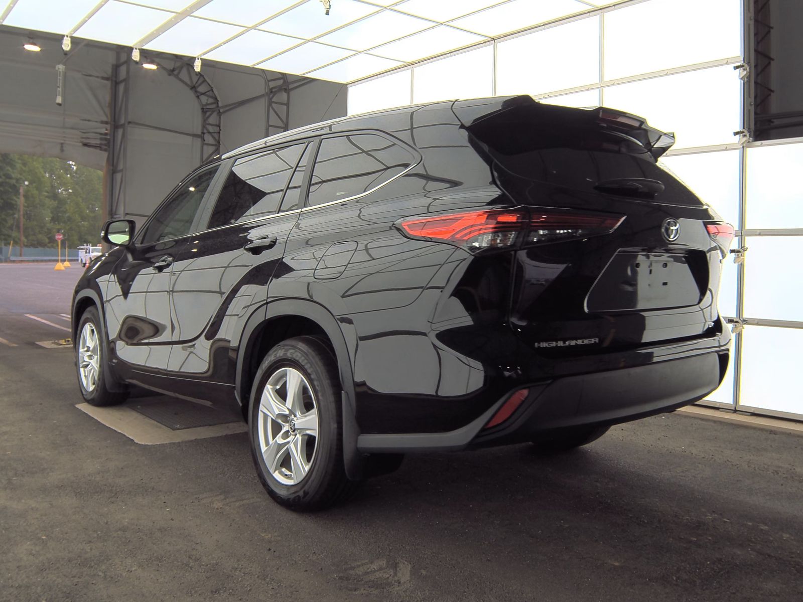 2023 Toyota Highlander Hybrid LE AWD