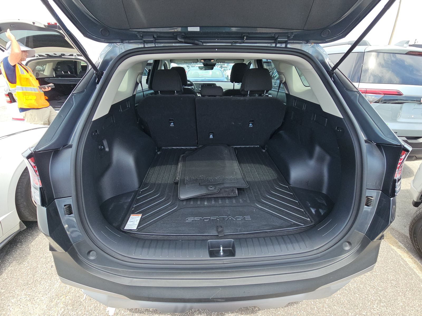 2024 Kia Sportage LX AWD