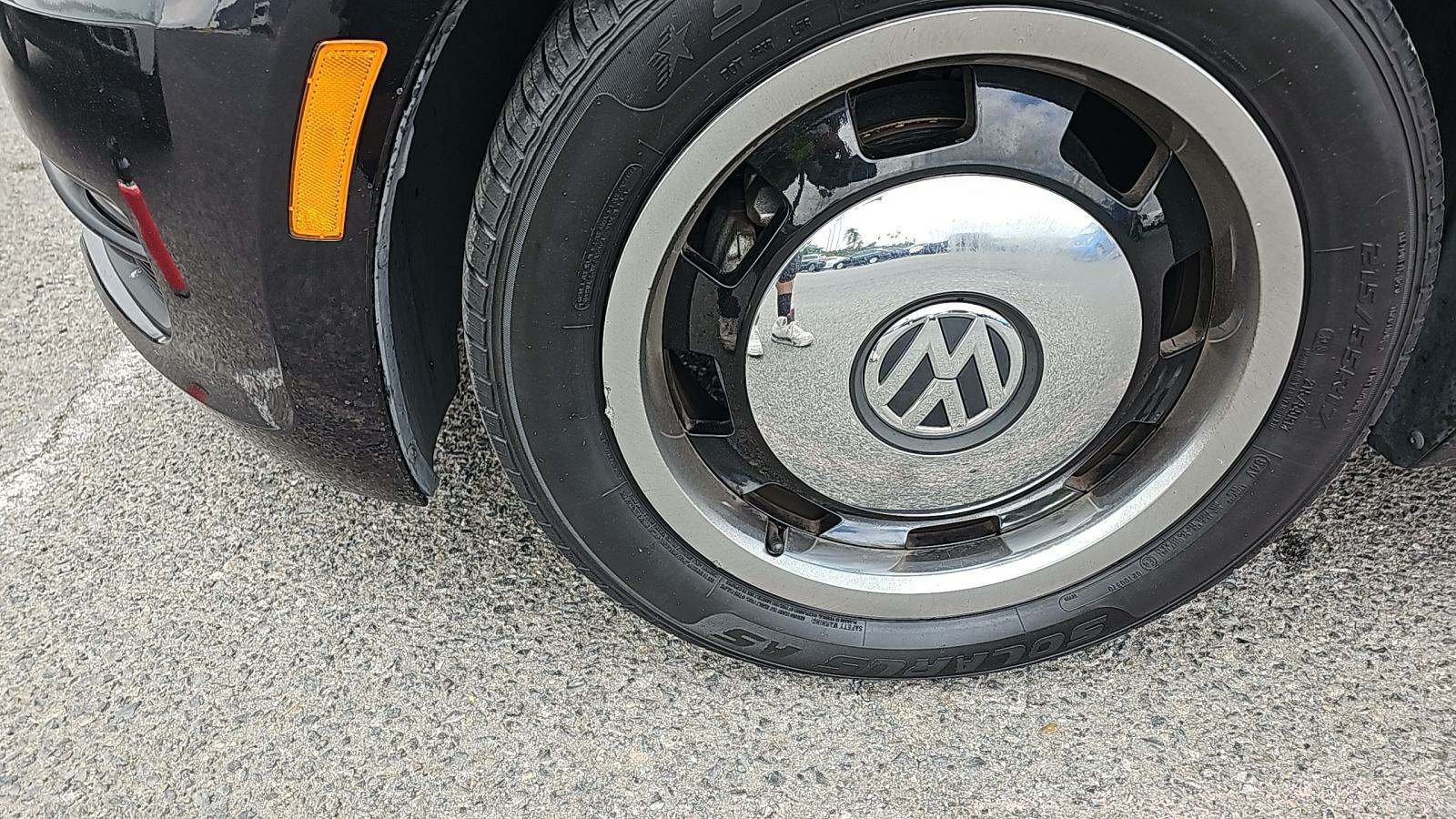 2016 Volkswagen Beetle 1.8T Classic FWD