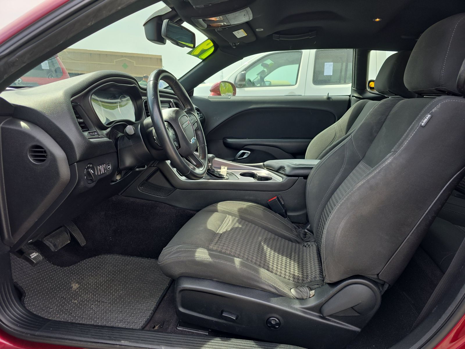 2019 Dodge Challenger SXT RWD