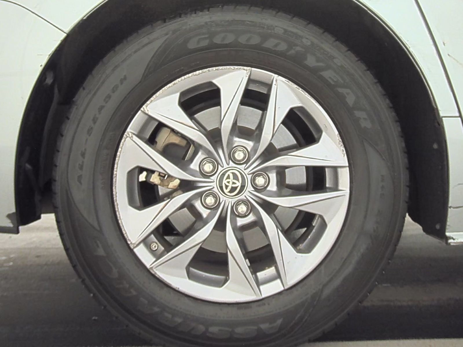 2021 Toyota Sienna XLE FWD