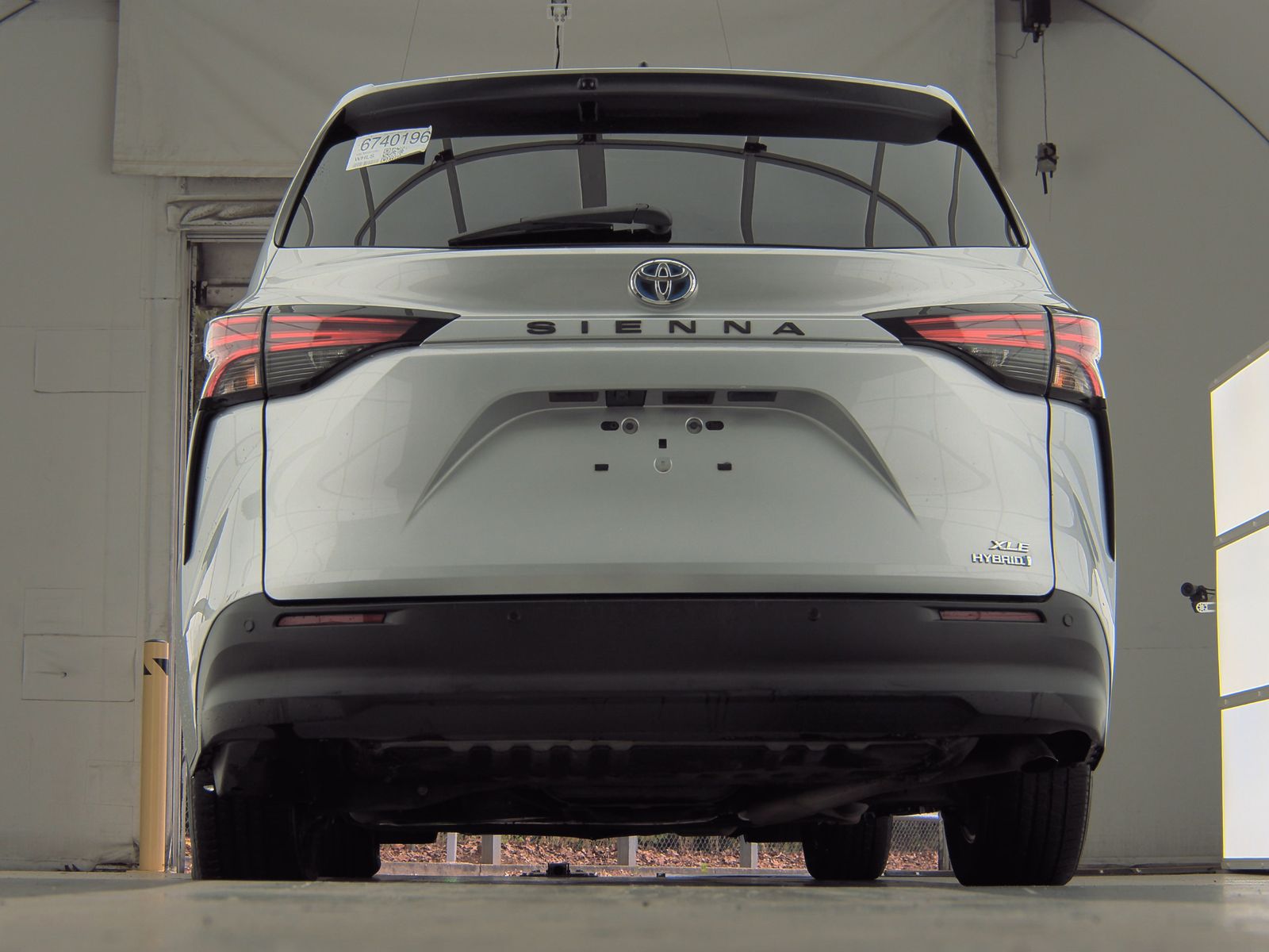 2021 Toyota Sienna XLE FWD