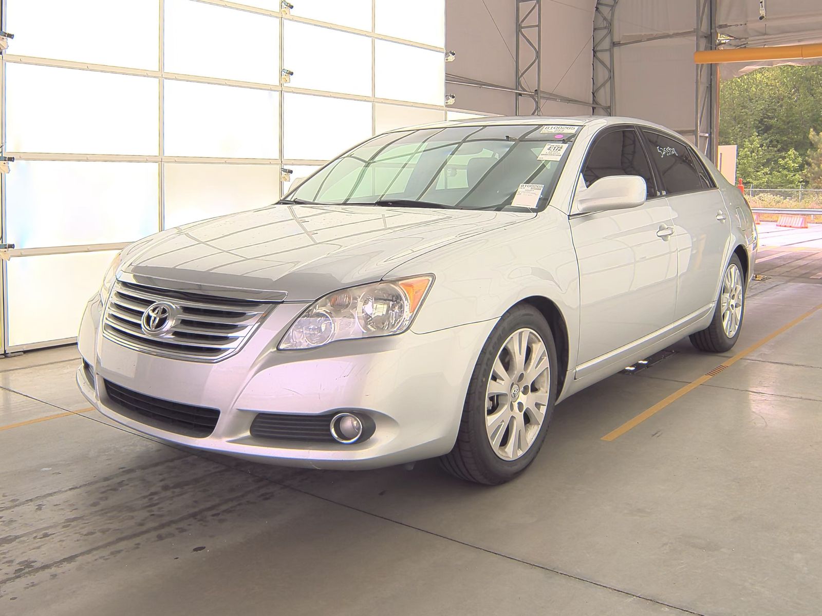 2010 Toyota Avalon XLS FWD