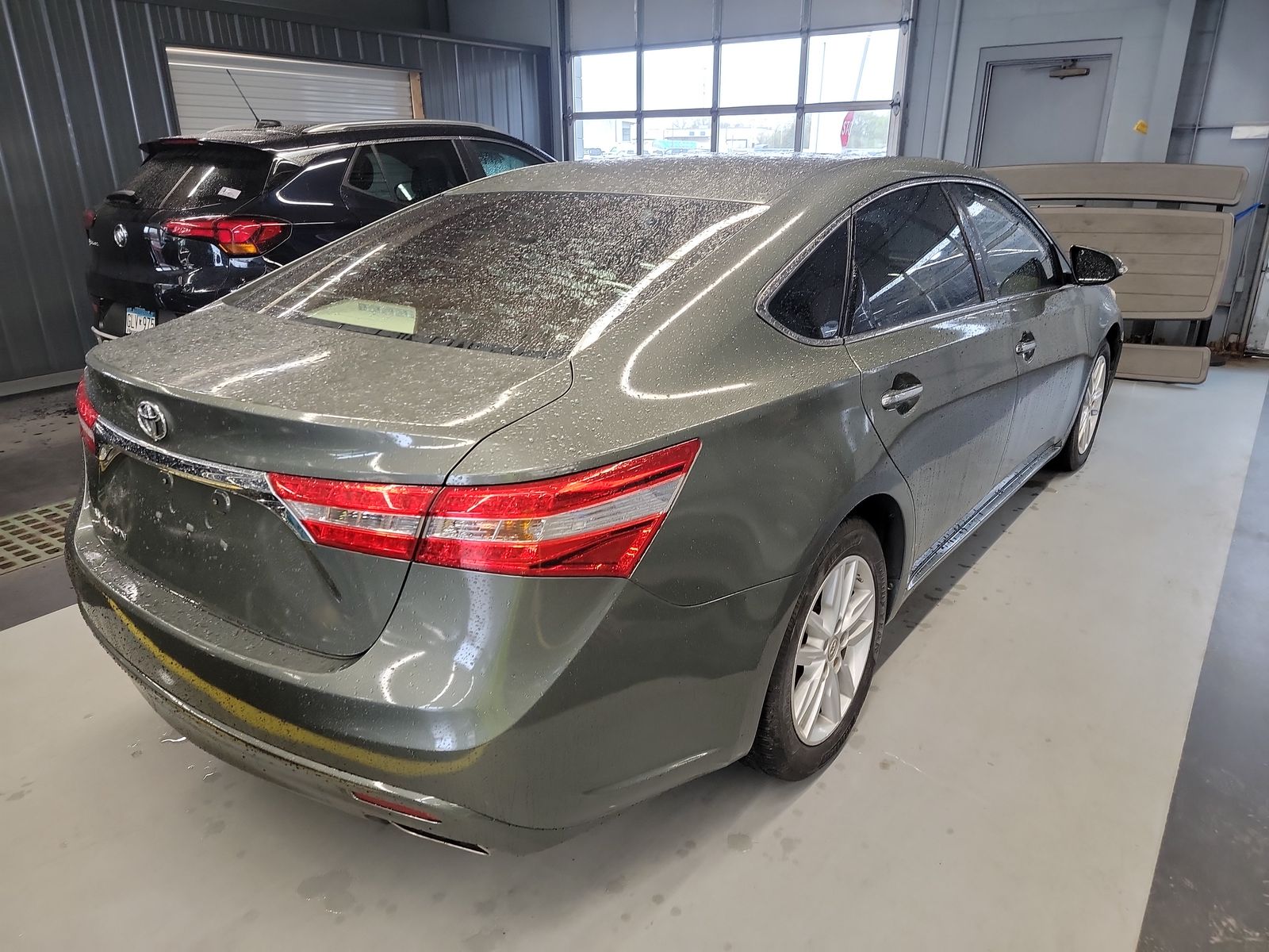 2014 Toyota Avalon XLE FWD