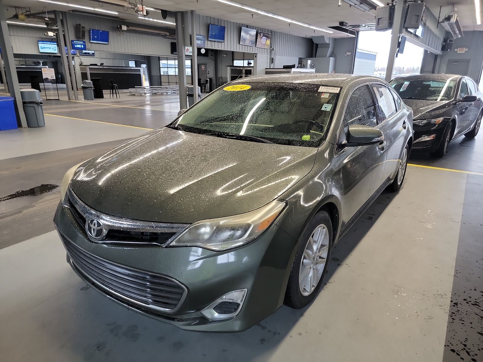2014 Toyota Avalon XLE FWD