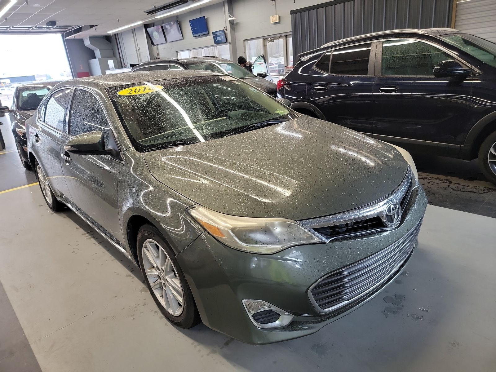 2014 Toyota Avalon XLE FWD