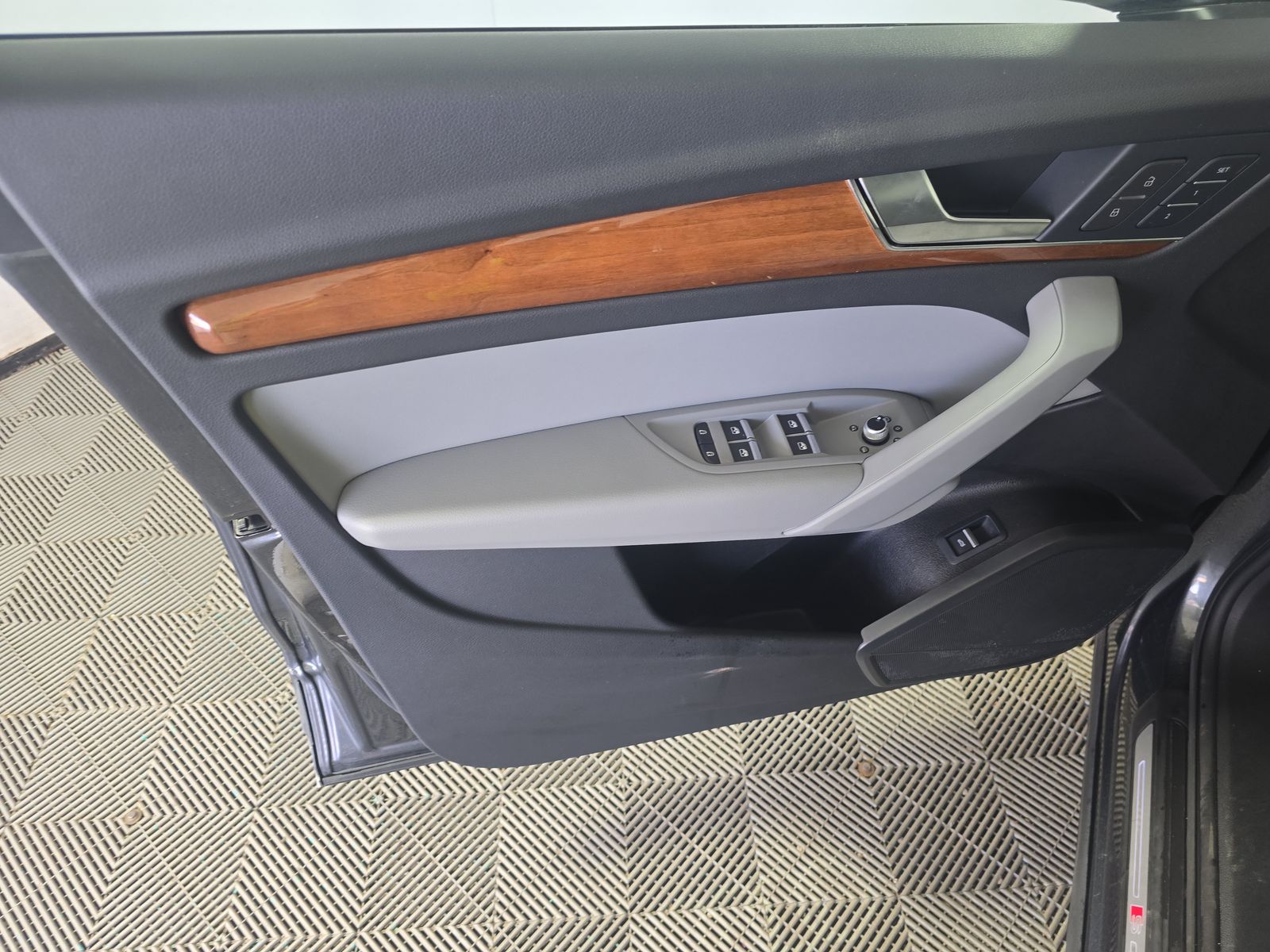 2023 Audi Q5 S line Premium AWD