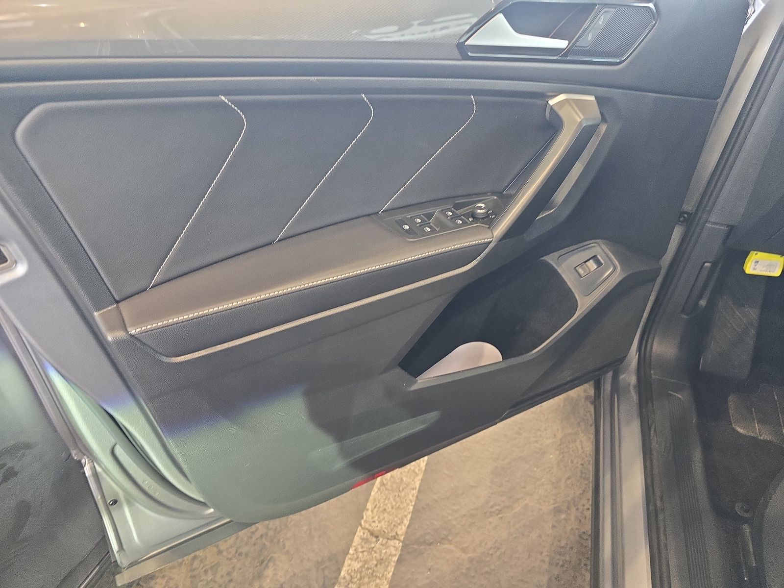 2024 Volkswagen Tiguan 2.0T SE FWD