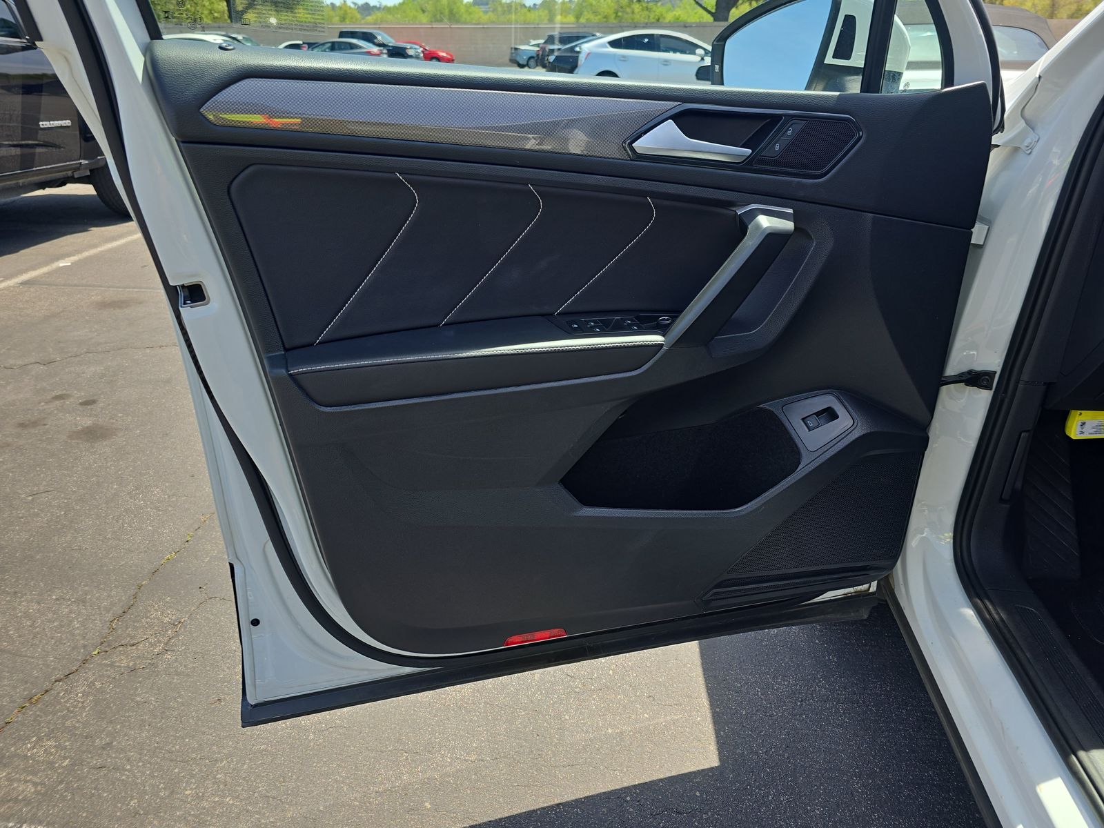 2024 Volkswagen Tiguan 2.0T SE FWD