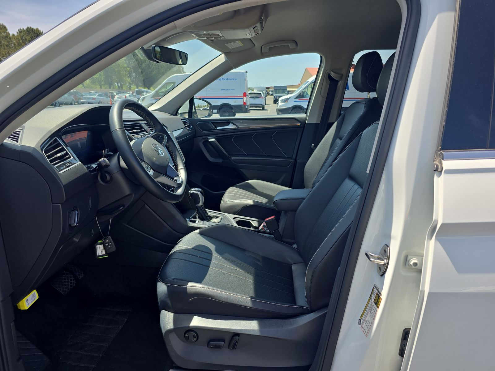 2024 Volkswagen Tiguan 2.0T SE FWD