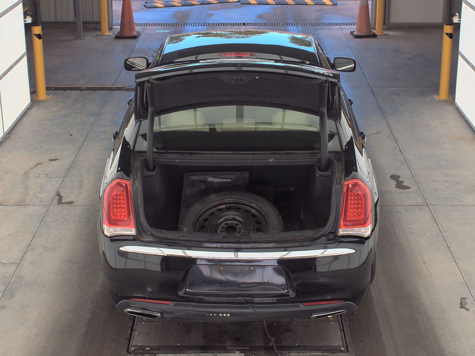 2018 Chrysler 300 Touring L RWD