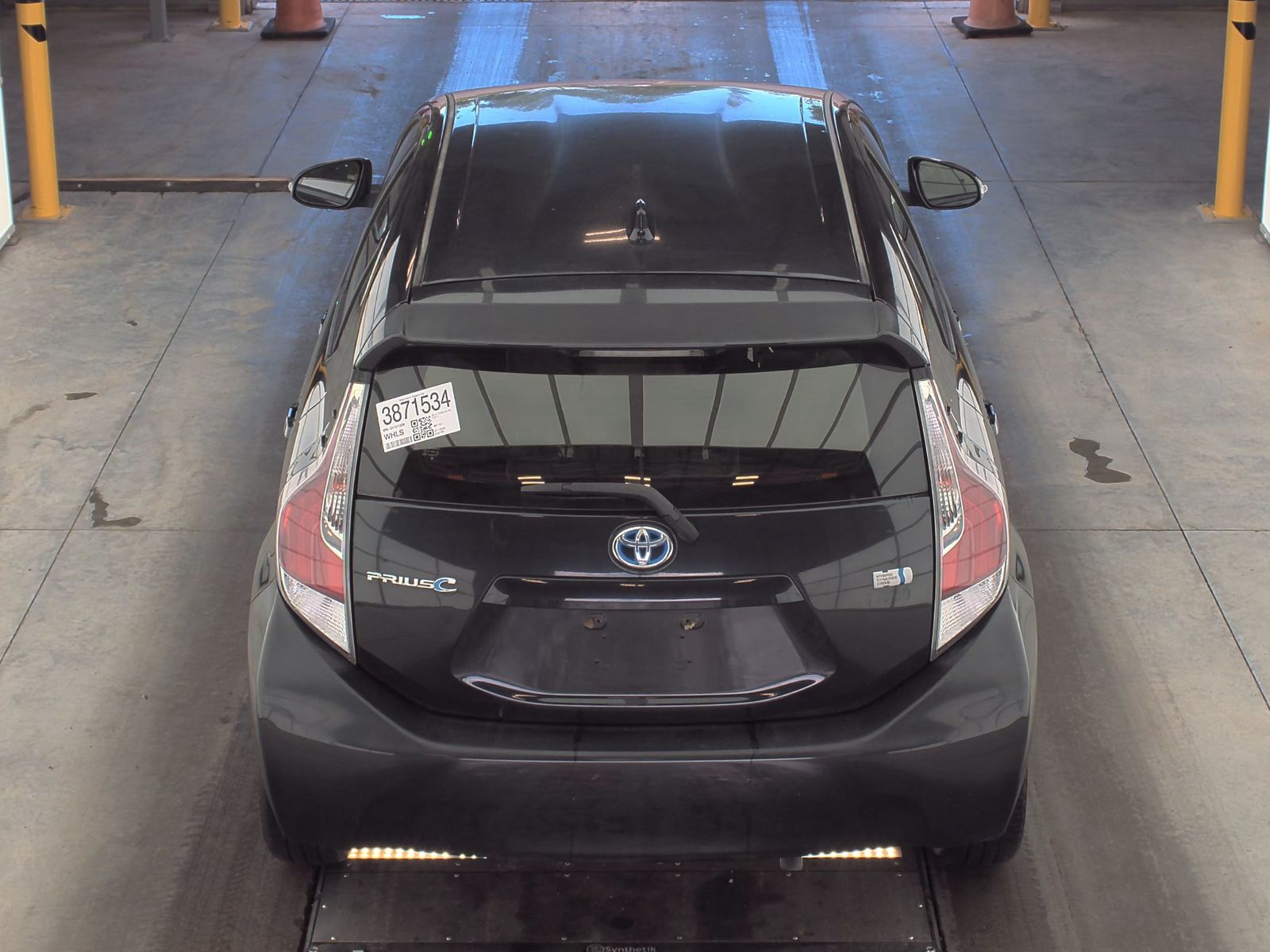 2016 Toyota Prius c Two FWD