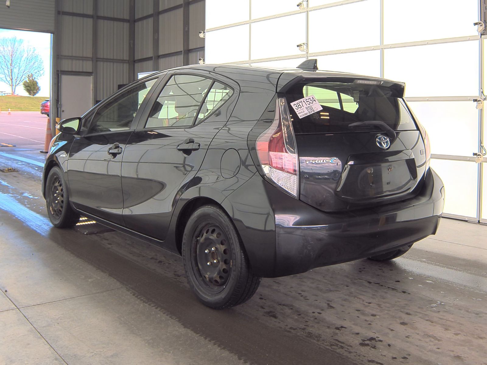 2016 Toyota Prius c Two FWD