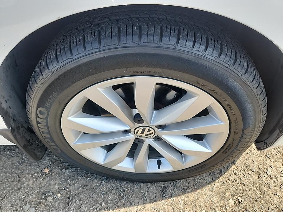 2014 Volkswagen Beetle 2.0L TDI FWD