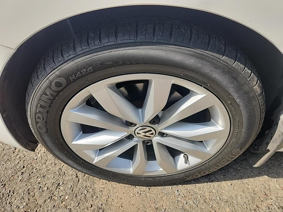 2014 Volkswagen Beetle 2.0L TDI FWD