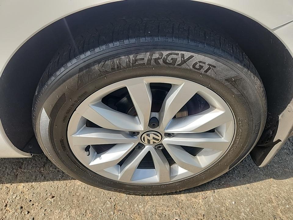 2014 Volkswagen Beetle 2.0L TDI FWD