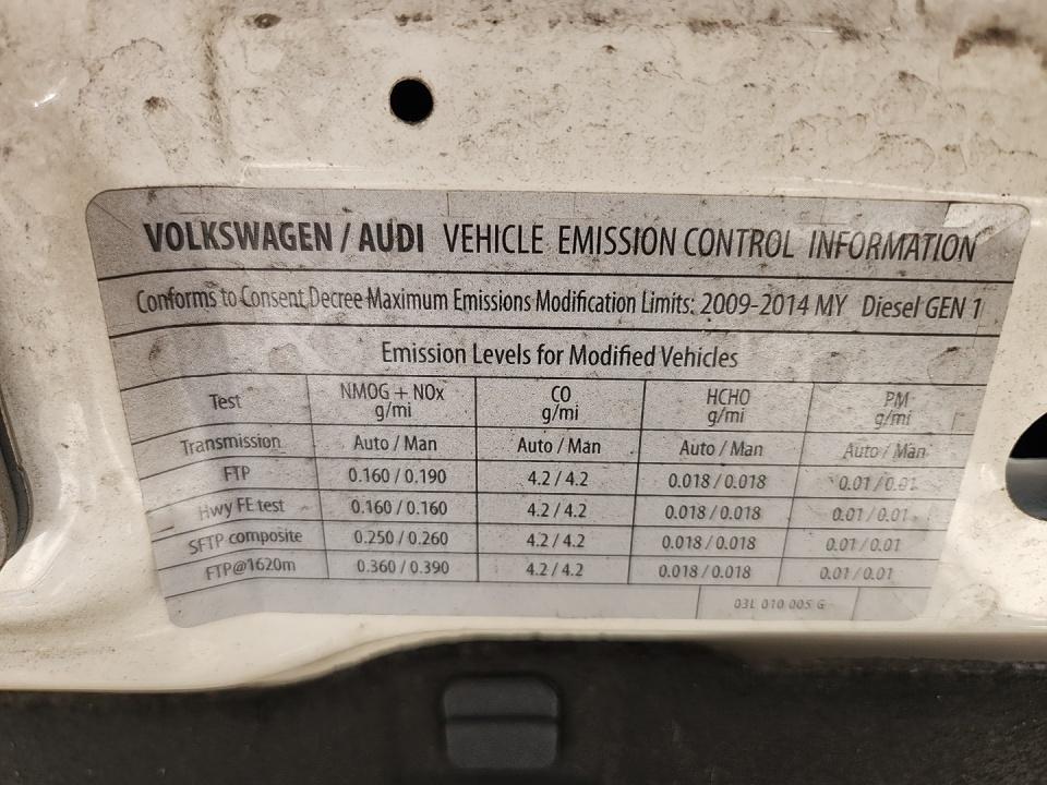 2014 Volkswagen Beetle 2.0L TDI FWD