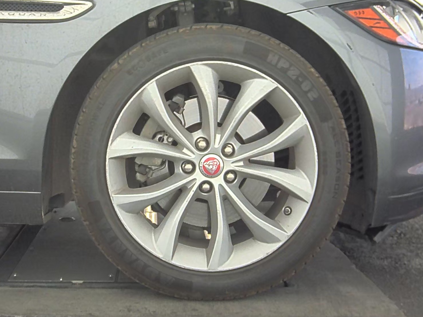 2017 Jaguar XF 20d Premium RWD