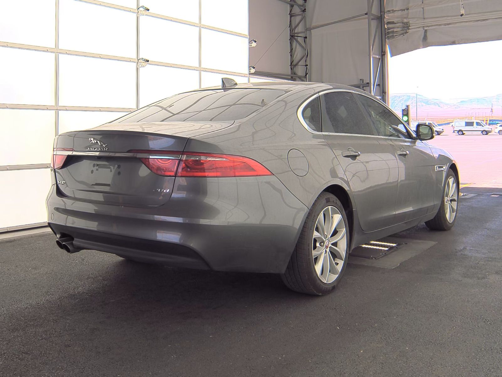 2017 Jaguar XF 20d Premium RWD