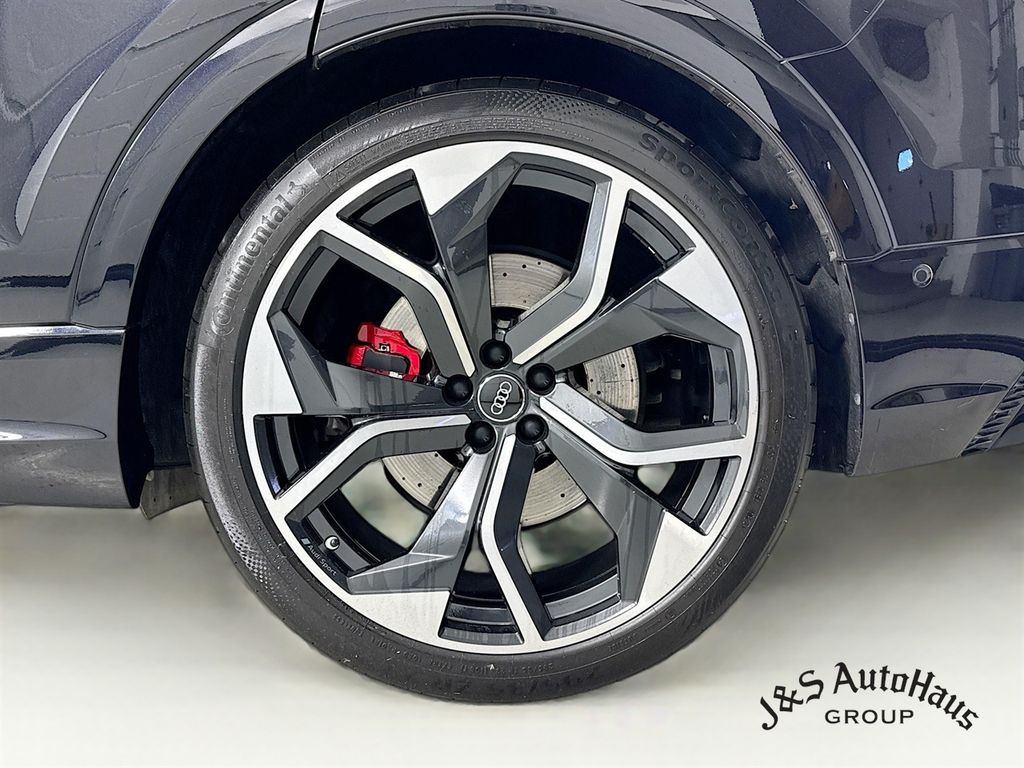 Audi RS Q8 снимка Audi RS Q8