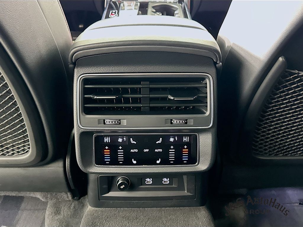 Audi RS Q8 снимка Audi RS Q8