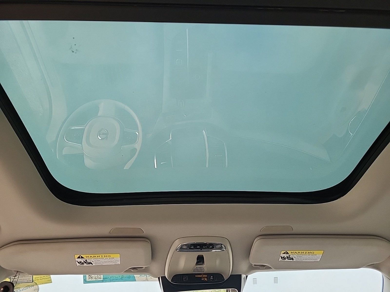 2016 Volvo XC90 T6 Momentum AWD