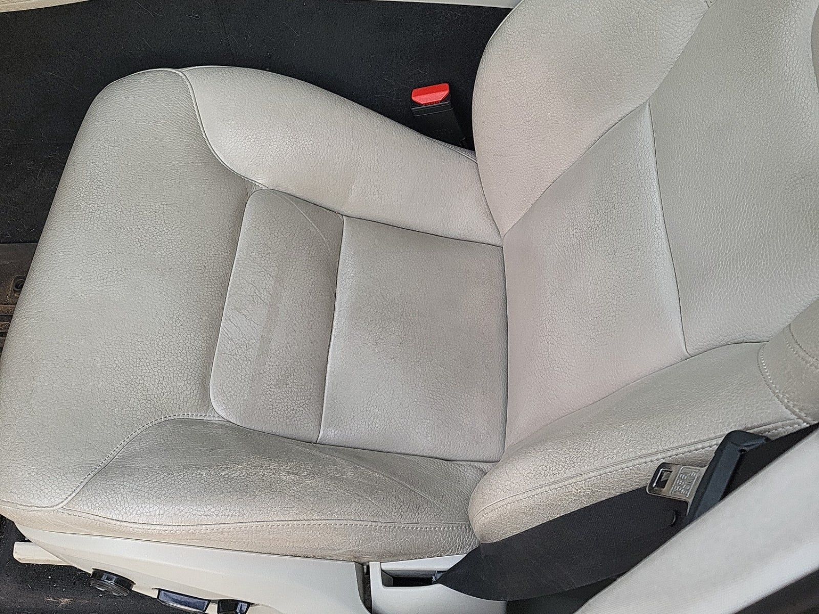 2016 Volvo XC90 T6 Momentum AWD