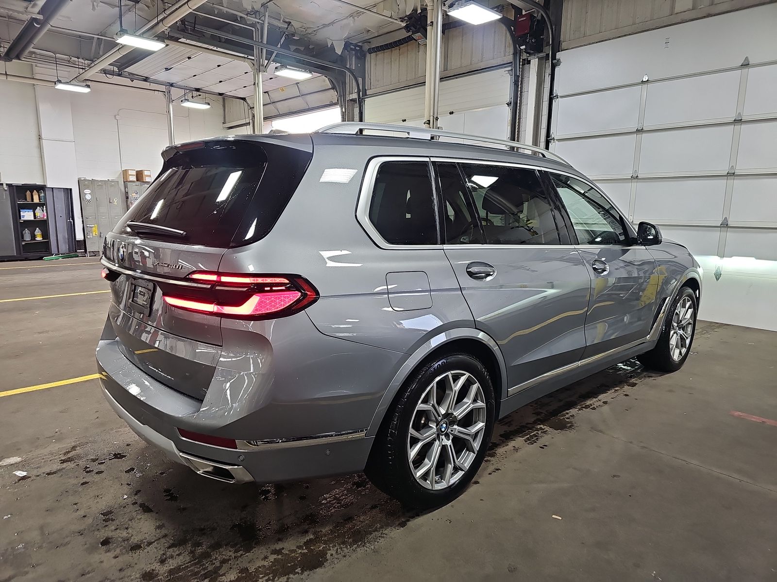 2025 BMW X7 xDrive40i AWD